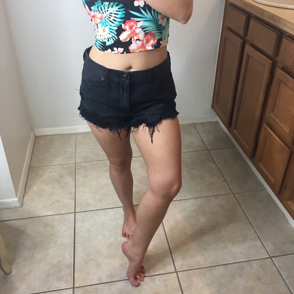 Abercrombie & Fitch High Rise Distressed Shorts